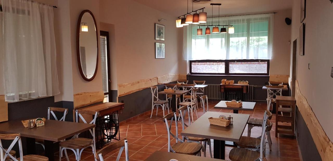 Pension & Restaurace Na Rychte Praha Eksteriør bilde